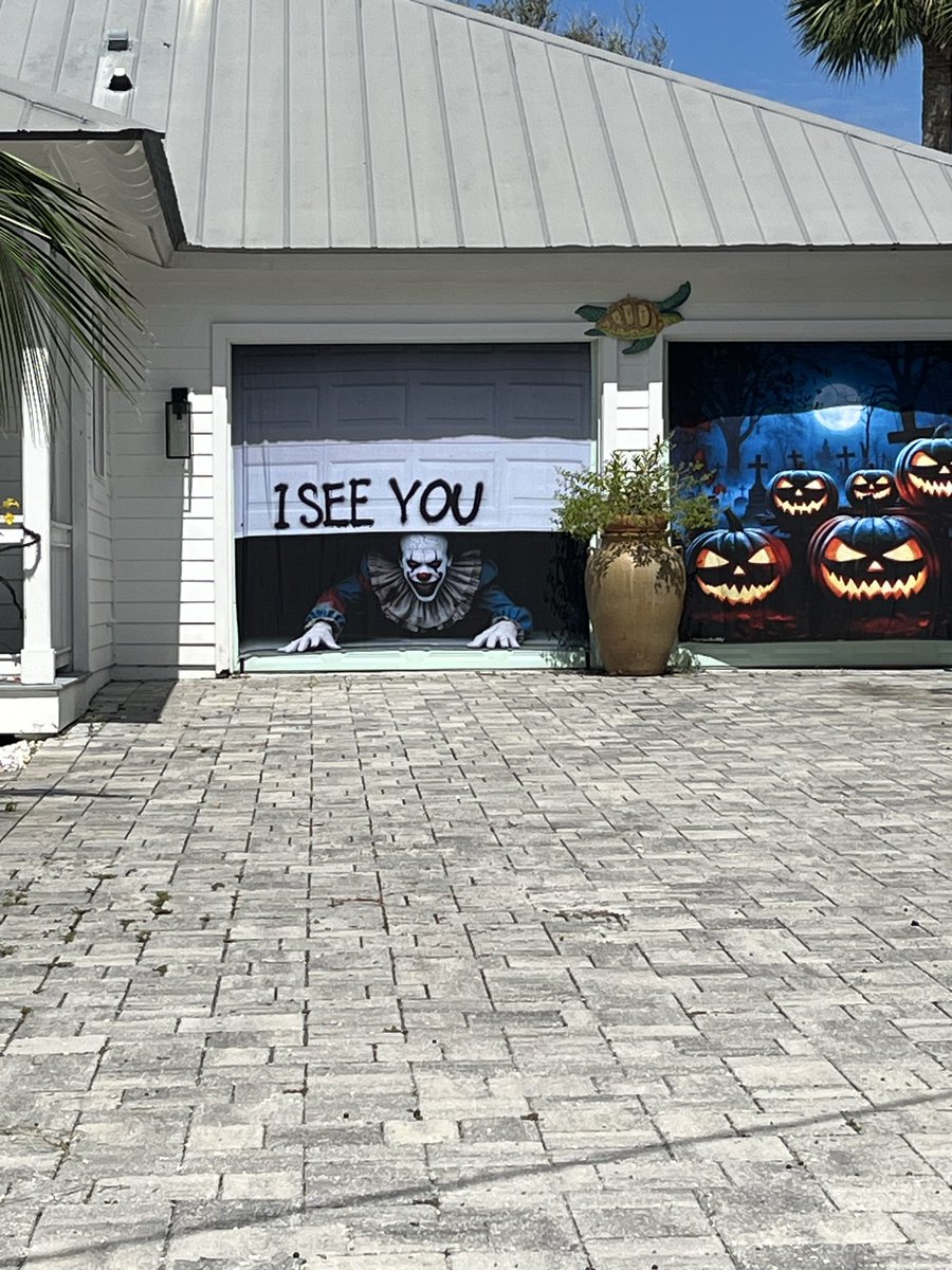 My neighbors are scarier than yours. 🤡🎃