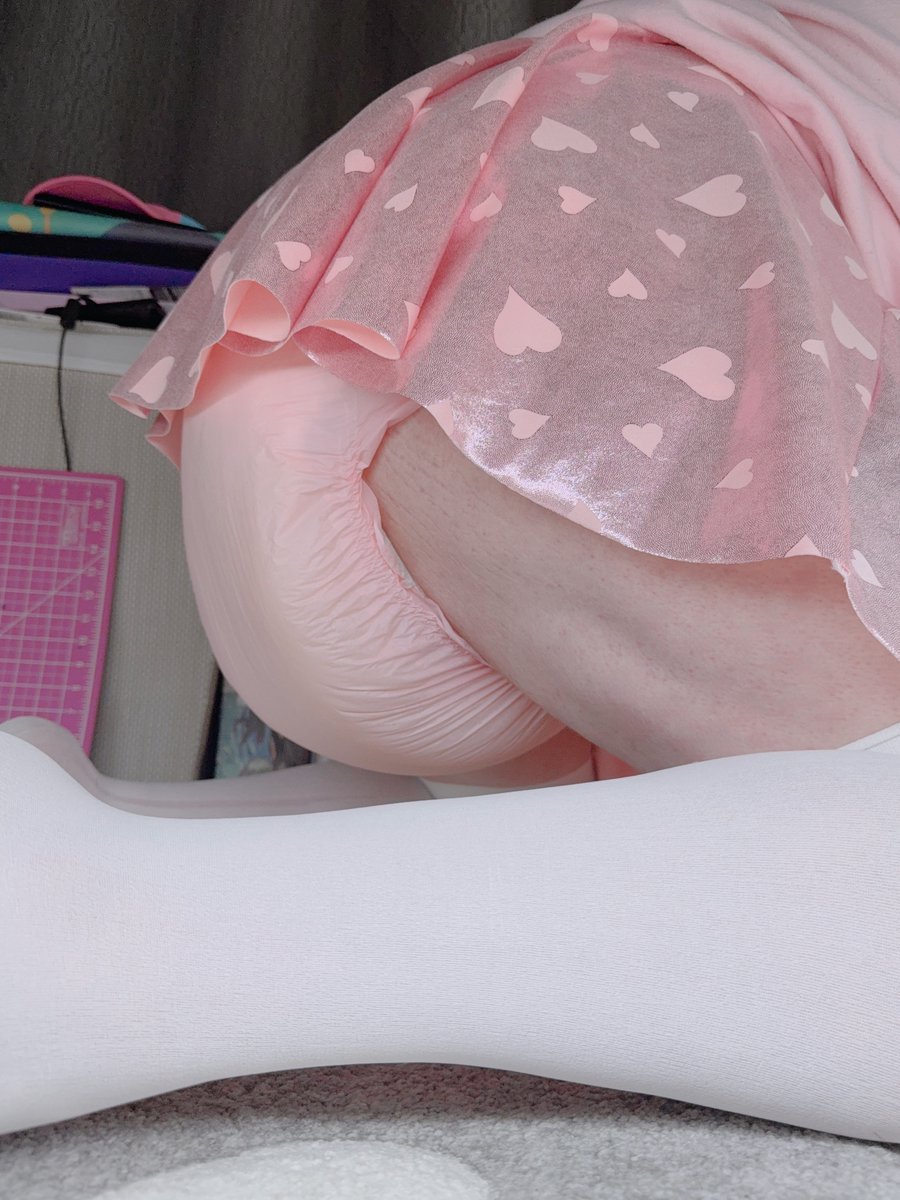 Filling my diapers with all my big girl thoughts c: