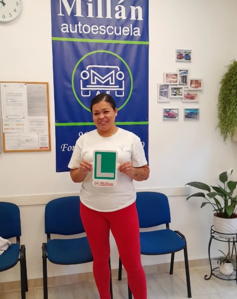 ¡¡ KATERINE QUE CONSIGUE APROBAR A LA PRIMERAAA . ENHORBUENAA !!
💪🏽👏🏼👏🏼🍀