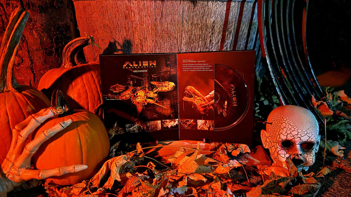 🎃🍂Road To Halloween XI🍂🎃
🎃👻Festival Of Terror💀🎃

- Movie #25 - Alien Resurrection (1997)

- Directed By: Jean-Pierre Jeunet

- Starring: Winona Ryder, Ron Perlman, Dan Hedaya, Raymond Cruz, Leland Orser, Brad Dourif &amp; Sigourney Weaver