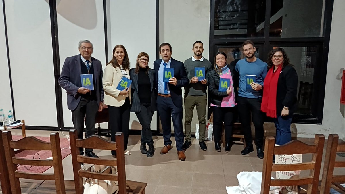 Betina Lippenholtz tweet media