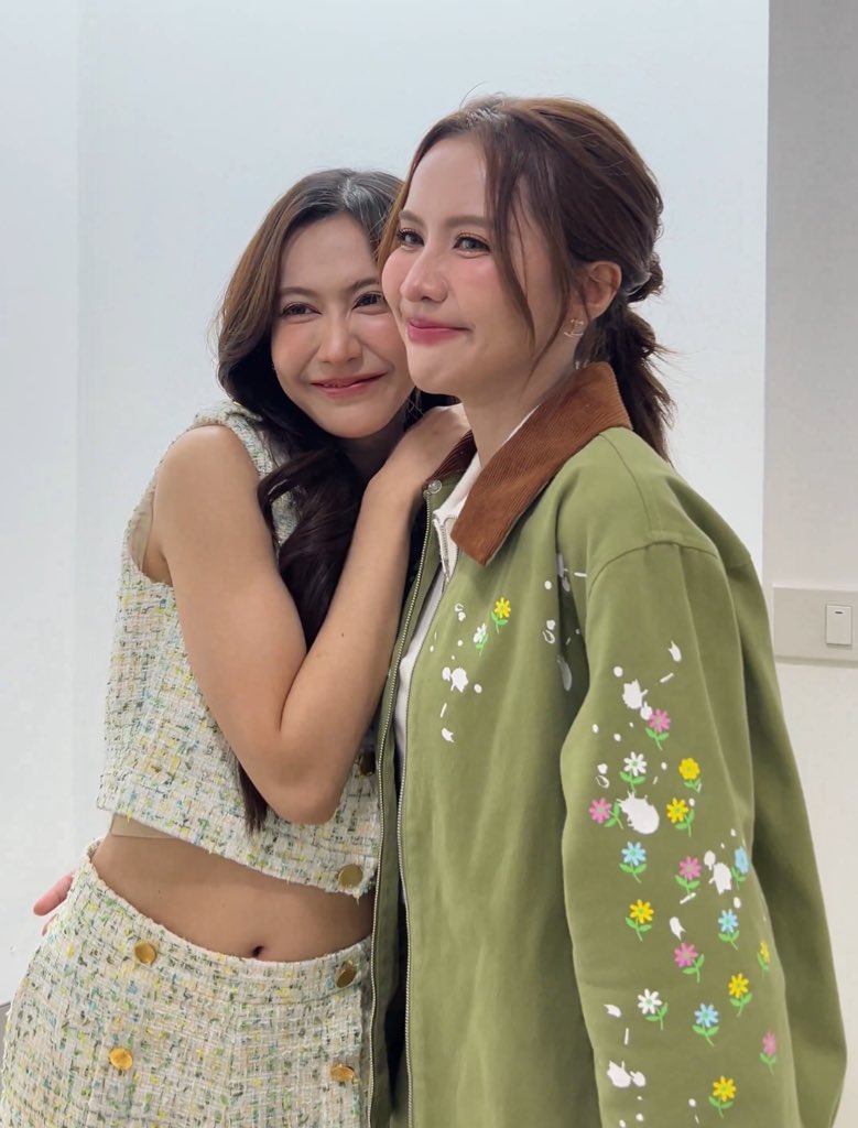 ayrinradaaa's tweet photo. สวัสดีตอนเช้ามืดค่ะ กดโหวตทุกๆ 5 นาทีได้เลยนะคะ 🤍
#VoteForNNN
#NamneungMilinD #NoeyKanteera
#NamneungNoey #น้ำหนึ่งเนย https://t.co/j18WHnLkUb