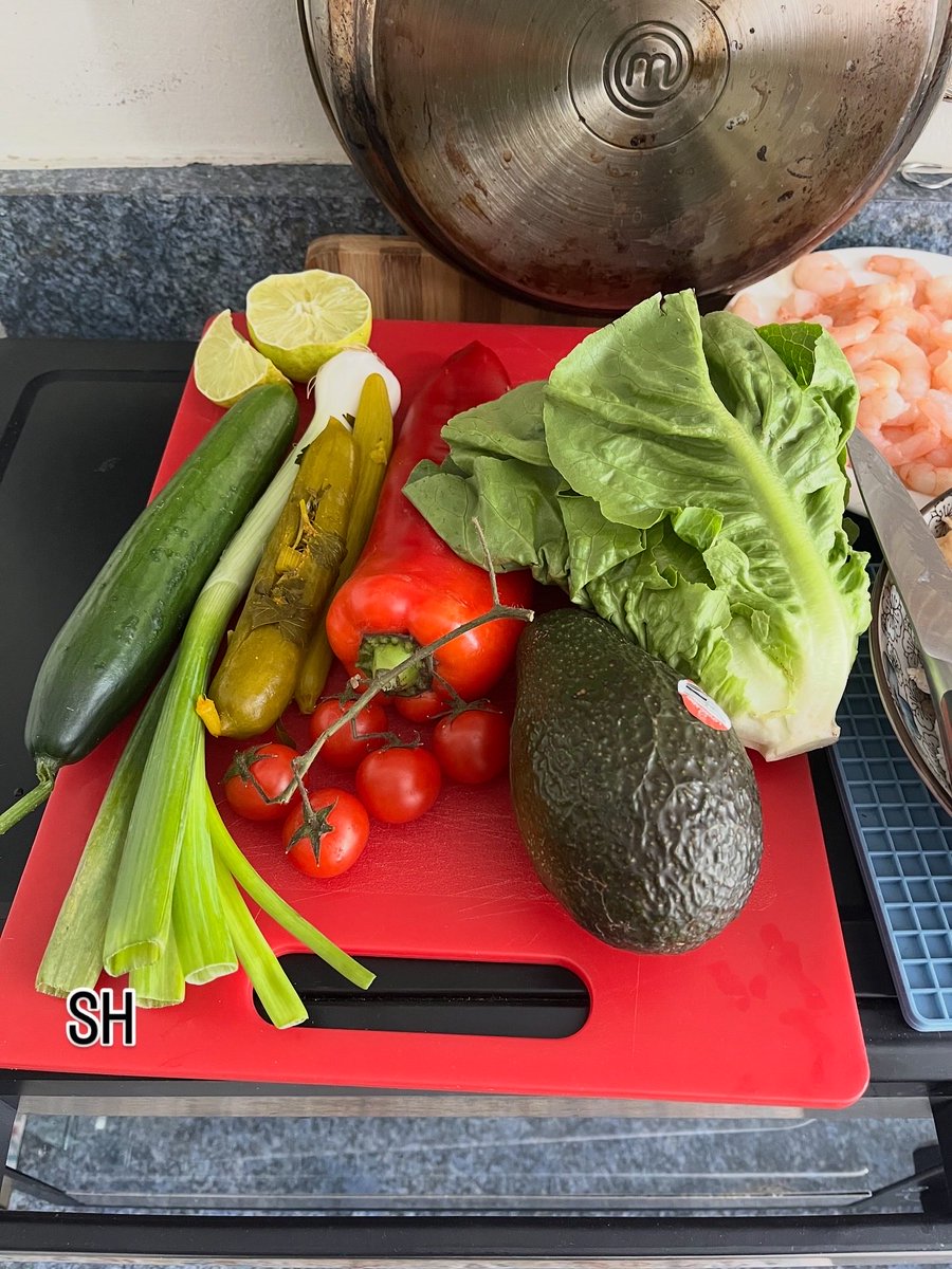 Agent99c's tweet image. Happy Tuesday pulled chicken salad #food #foodpics #salad #pulledchicken #eatwell #foodpic #lunch