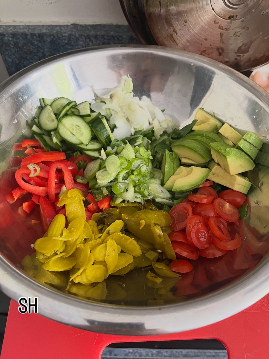 Agent99c's tweet image. Happy Tuesday pulled chicken salad #food #foodpics #salad #pulledchicken #eatwell #foodpic #lunch