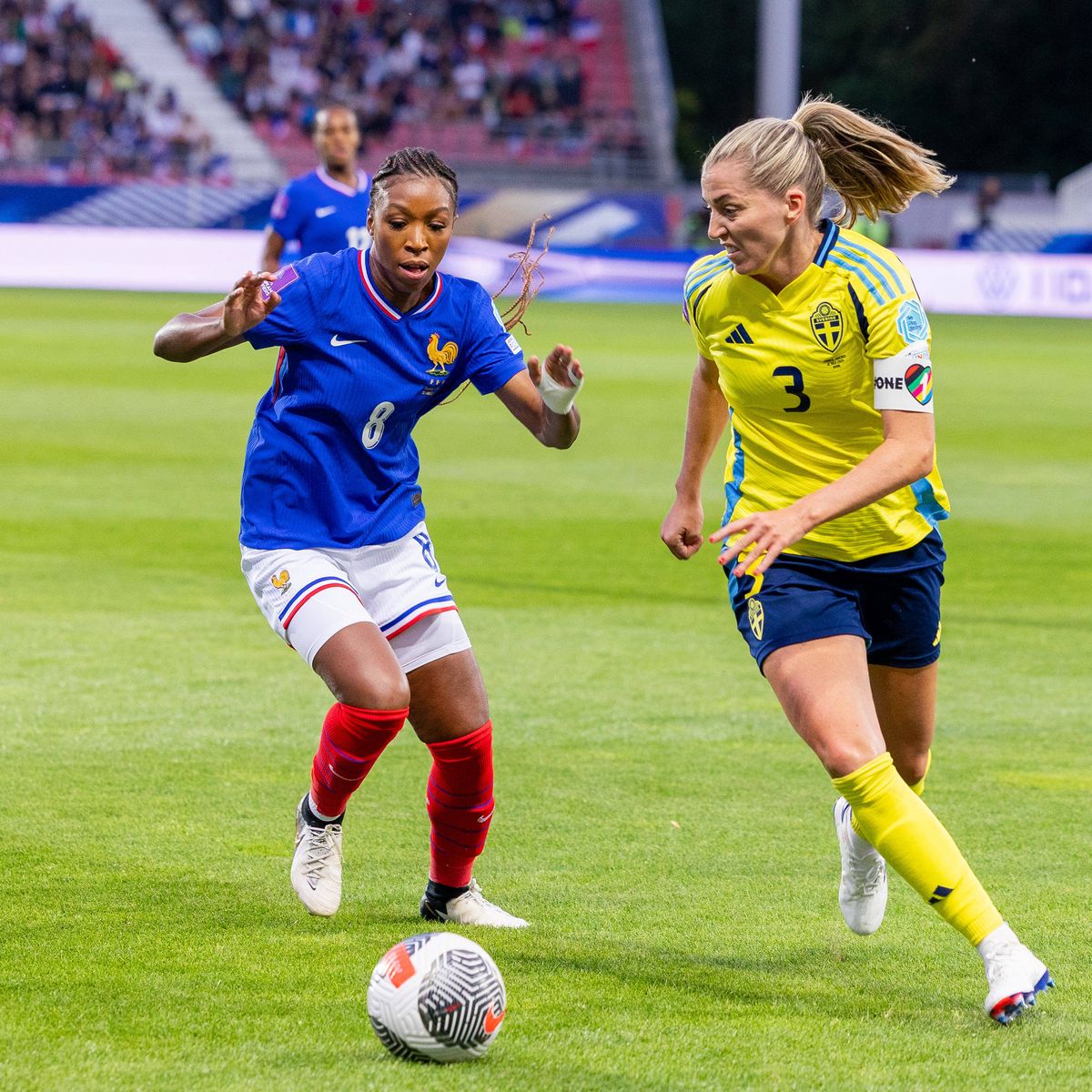 Programmation des matchs pour la 3e place de la Ligue des Nations féminine (horaires et chaînes à déterminer) :
Vendredi 28/11 : France / Suède
Mardi 02/12 : Suède / France