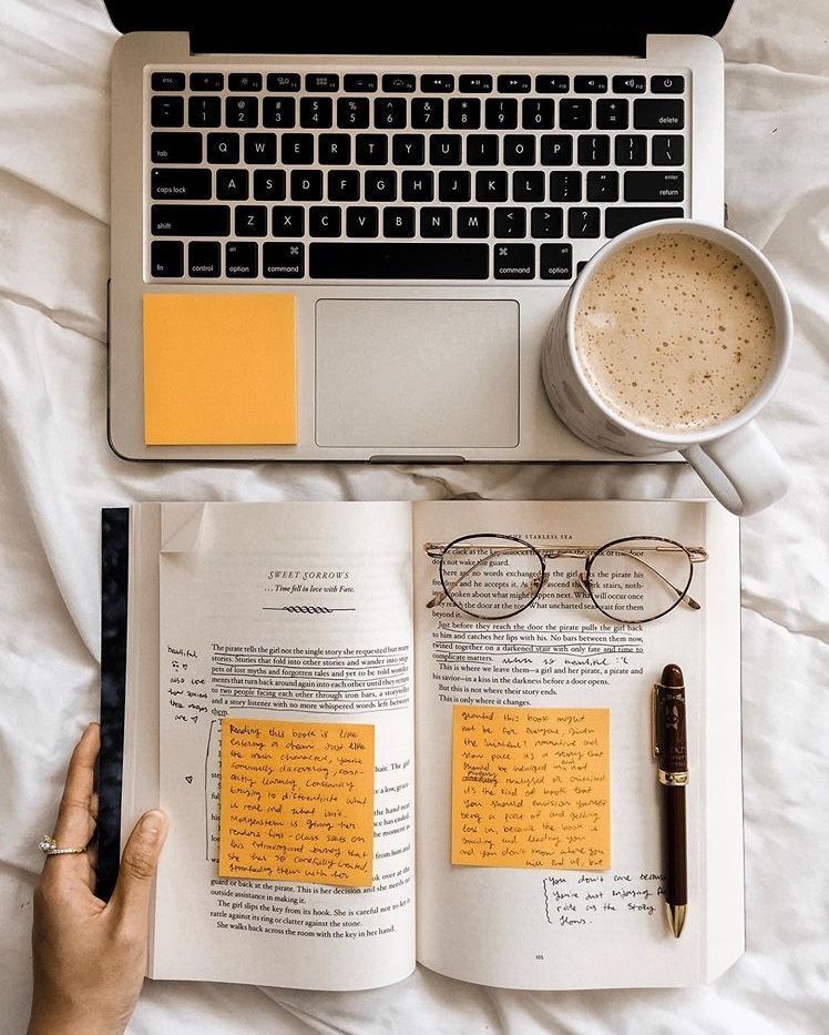 BooktipsAuthors's tweet image. Me rereading a line 72 times to make sure “the” still looks like a word.