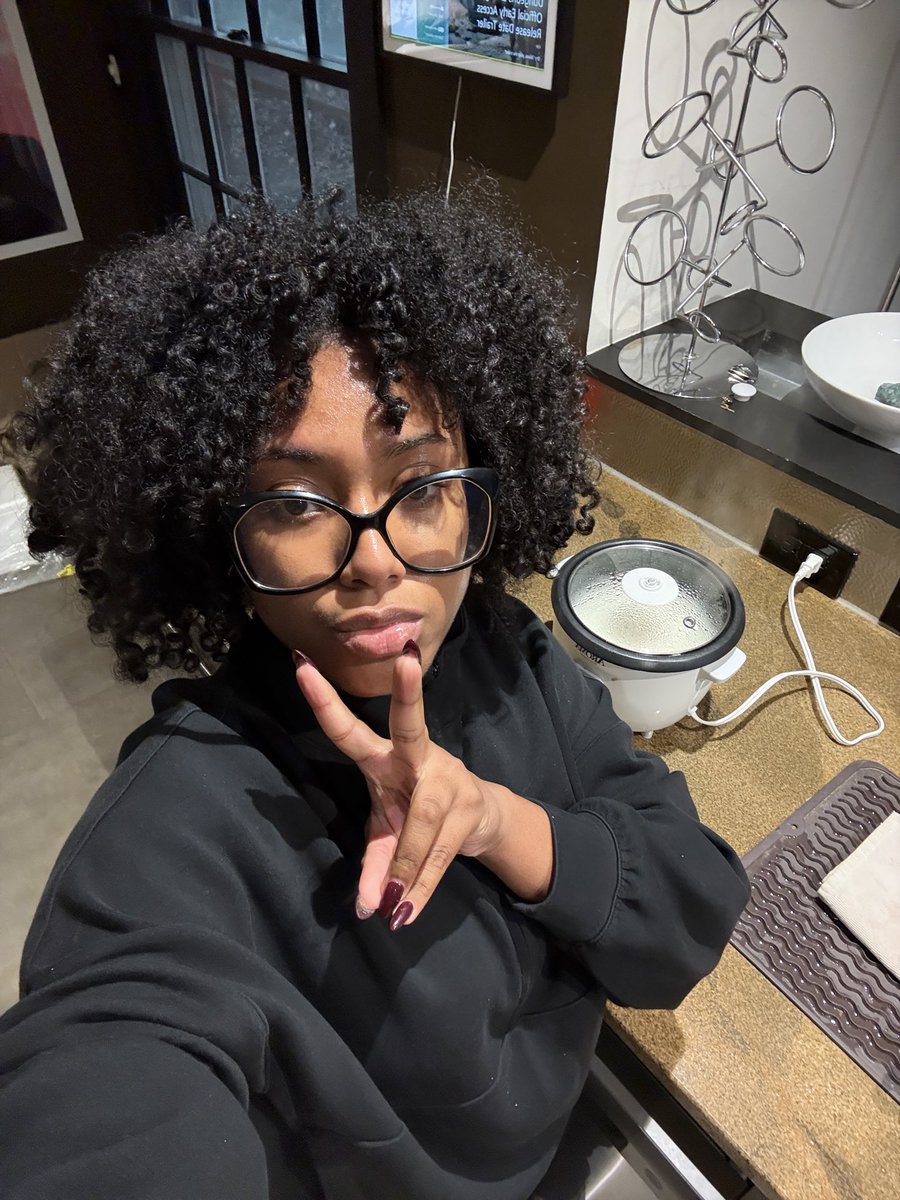 getting some fuel in my body and then trying out battlefield BR live in 1 hr