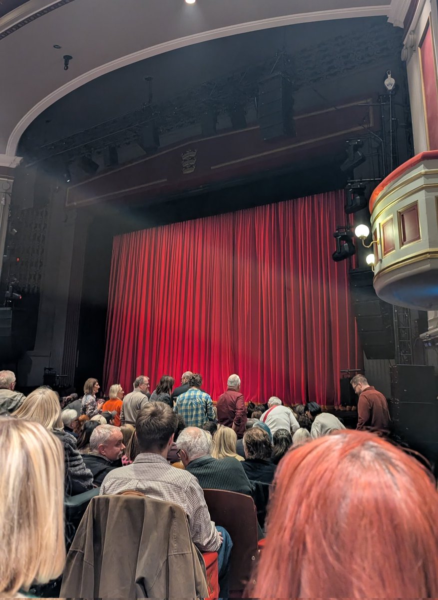 Well #InsideNo9 was just as good the second time round !!! #Hull #HullNewTheatre #Theatre 
#InsideNo9StageFright
#ReeceShearsmith
#StevePemberton
#CheeseAndCrackers