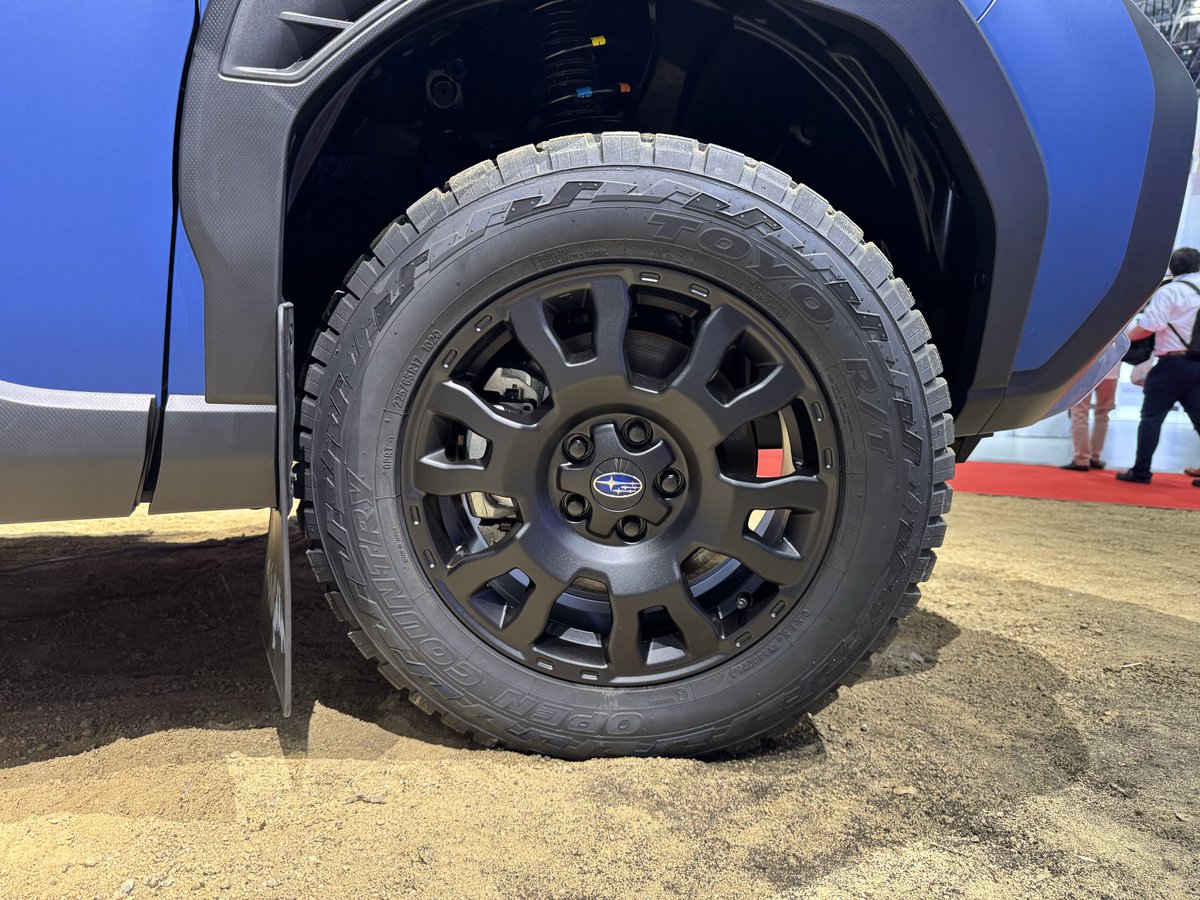 SgpForesterTv's tweet image. スバルブース1番乗り🔥
現場より緊急続報🚨

JMS2025 スバルブースに展示されているフォレスターウィルダネスのハンドル位置は右‼️！！

いや〜メチャクチャカッコ良いな❤️‍🔥