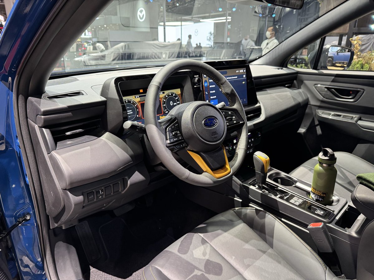 SgpForesterTv's tweet image. JMS2025スバルブース‼️

アウトバックウィルダネスのハンドル位置は左‼️

たまらねぇー