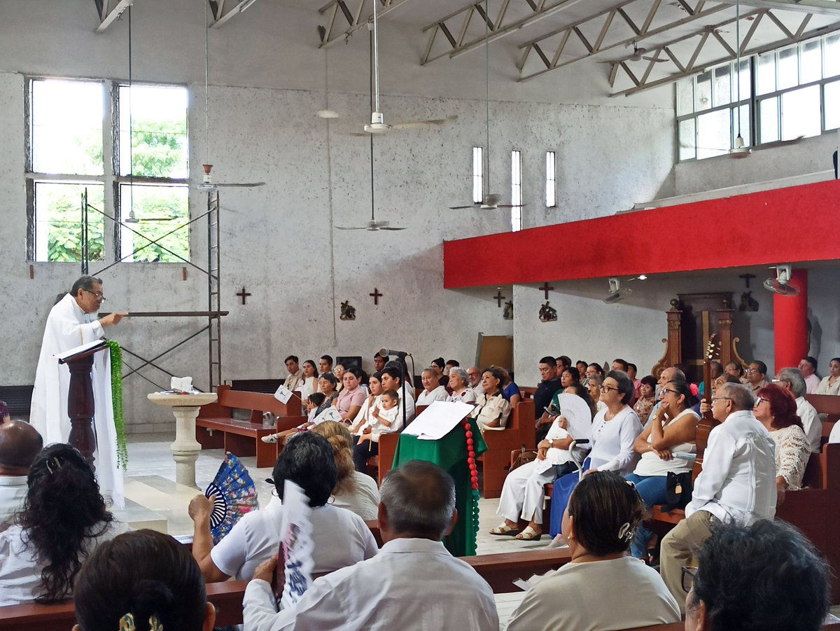 KofC17543's tweet image. Juntos, familiares, amigos y fieles participamos en la Santa Misa por el XVI Aniversario Luctuoso de Mons. Lázaro Pérez Jiménez, patrono de nuestro Consejo, en la Parroquia de Cristo Obrero. Oct 26, 2025.

@KofC #KofC #KnightsofColumbus #CaballerosdeColón