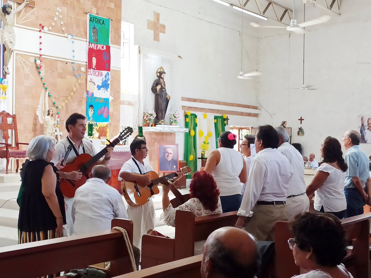 KofC17543's tweet image. Juntos, familiares, amigos y fieles participamos en la Santa Misa por el XVI Aniversario Luctuoso de Mons. Lázaro Pérez Jiménez, patrono de nuestro Consejo, en la Parroquia de Cristo Obrero. Oct 26, 2025.

@KofC #KofC #KnightsofColumbus #CaballerosdeColón
