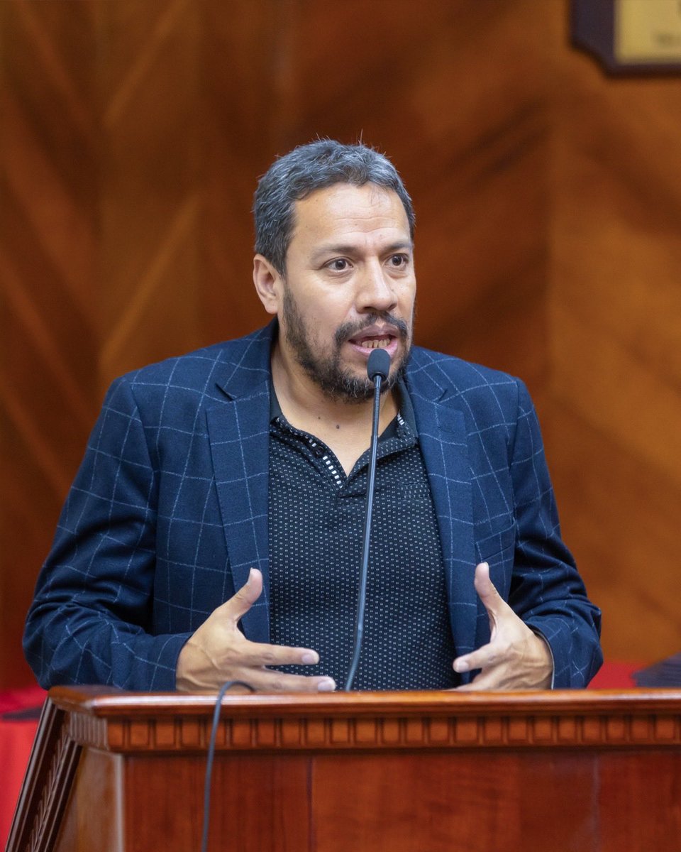 🎨 La alcaldesa Diana Guayanay recibió a los curadores internacionales de la Bienal de Cuenca durante el Congreso “Las Nuevas Pedagogías del Arte Contemporáneo” en Loja.

Agradecimiento a los artistas por su valioso aporte al arte contemporáneo. 💫
#MunicipioDeLoja