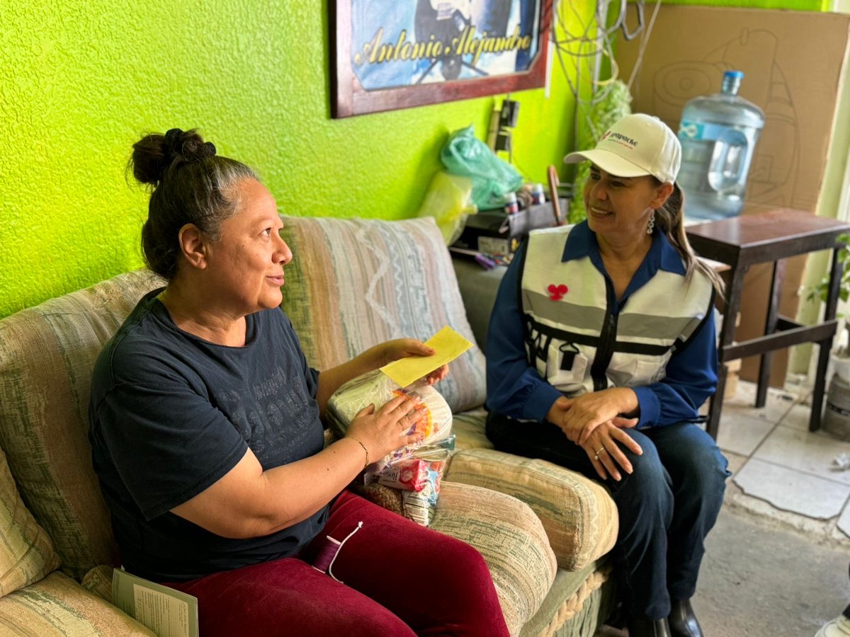 LaloSerranoZ's tweet image. #LaserInformativo

#Durango|| Apapachamos a quienes nos cuidan hasta la puerta de su casa: @DIFMunicipalDgo 

•Entregan apoyos y kits de autocuidado a 500 cuidadoras y cuidadores en sus hogares
•Reconocen su labor y fortalecen el bienestar familiar en Durango

Cuidar a quienes…