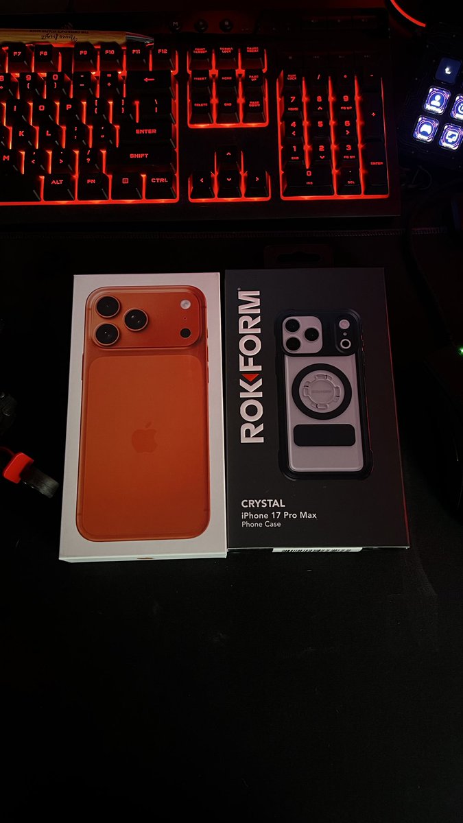 IndecisiveJay's tweet photo. It came it finally came. Unboxing and set up tomorrow on stream. https://t.co/NenqzyLfcH