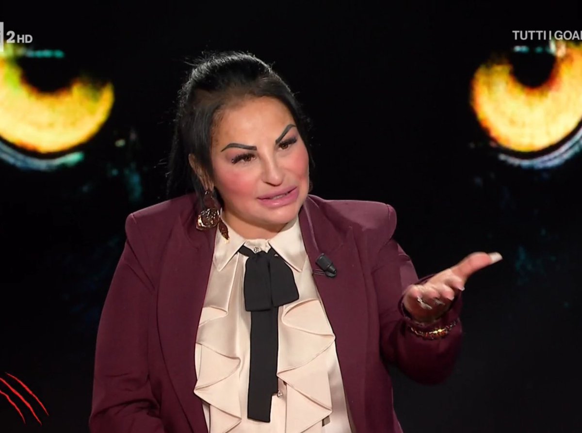 'Non so se sono stata spiegata'

#Belve