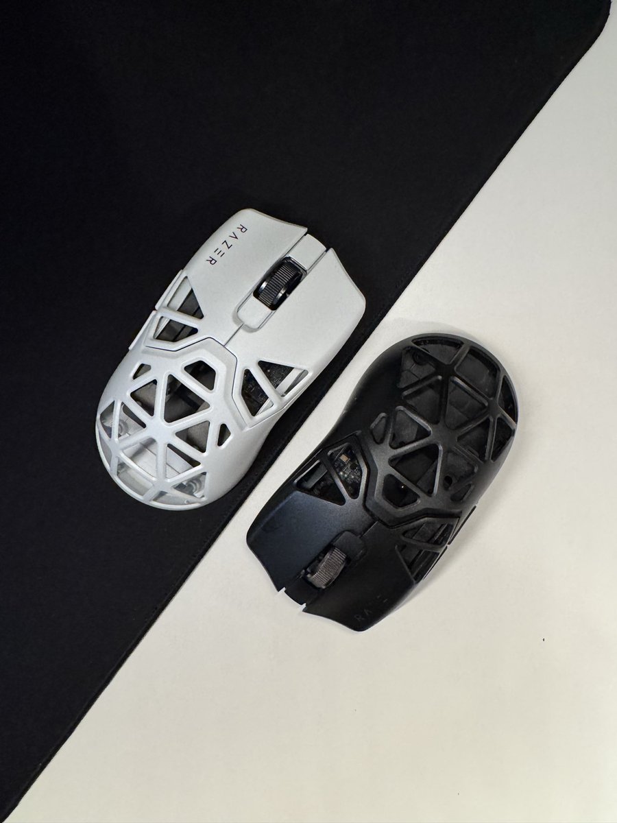 kanfps0000's tweet photo. ❤️❤️ so sexy #razer #aesthetic #mouse #viperminiSE https://t.co/ZKdujWd7uX
