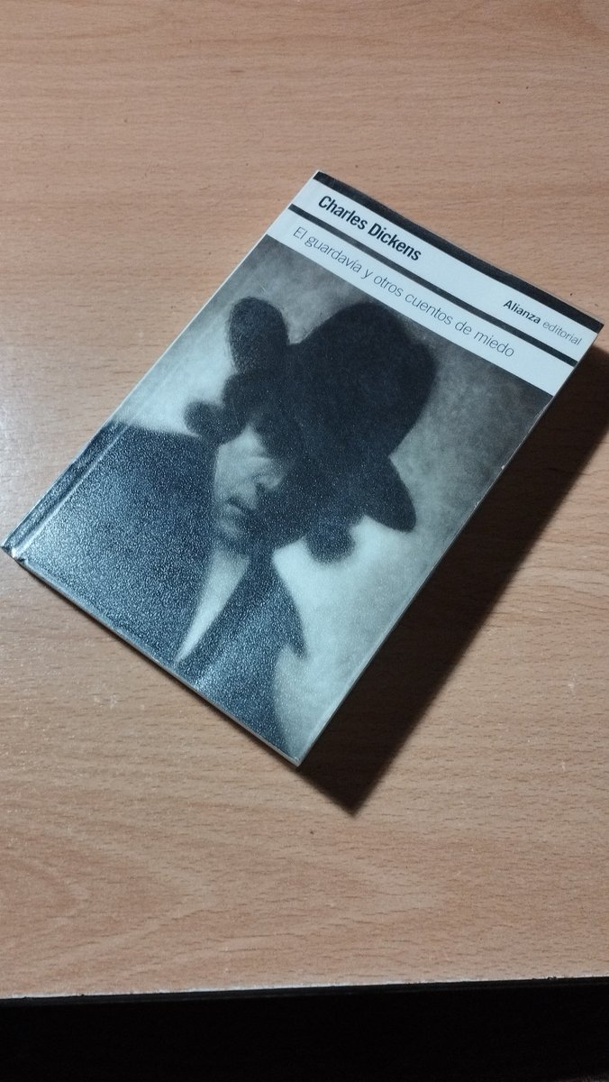 atilio_velillap's tweet image. Ya que se acerca el 🎃 JALOWIN 🎃 toca leer algo relacionado con la temática 🙈 además lo tengo pendiente desde 2019.