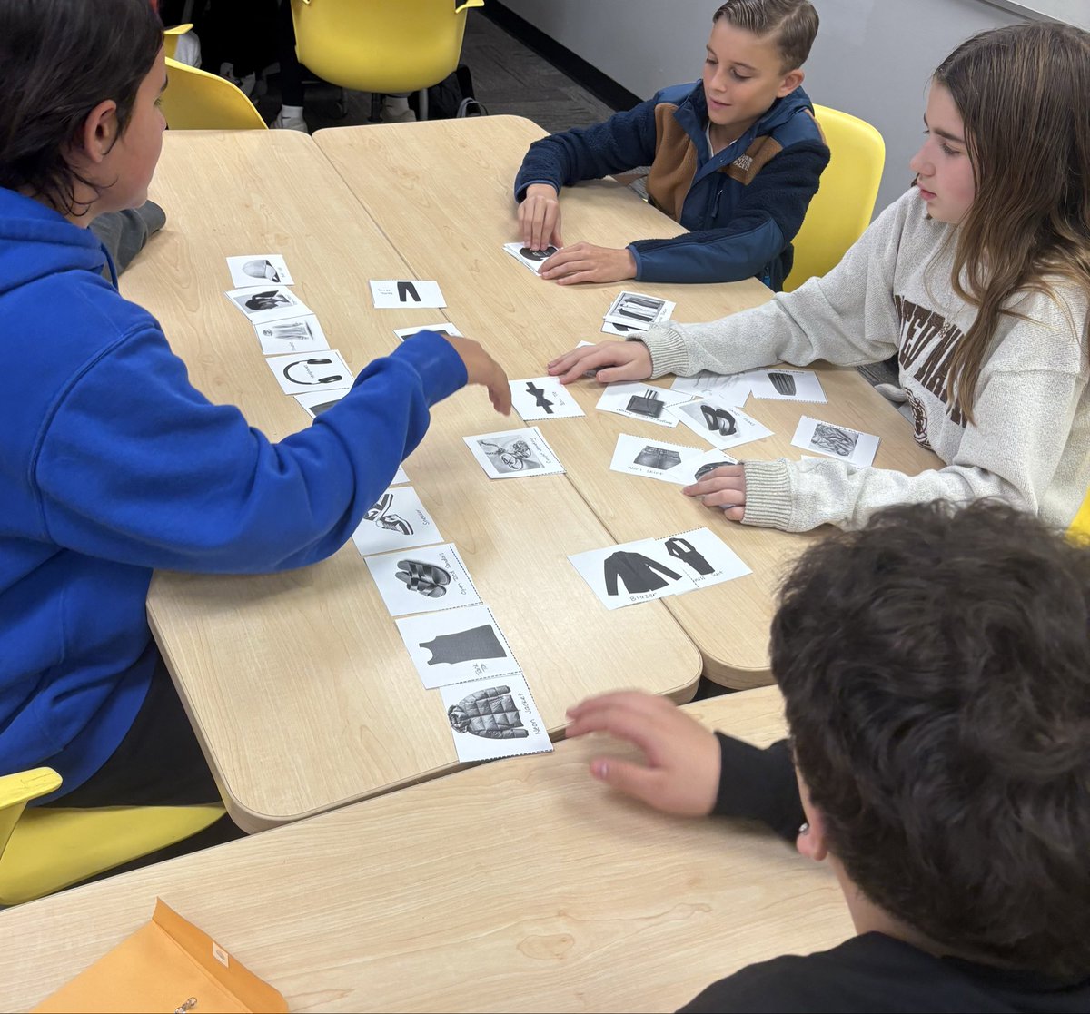 Lisa Van Curen tweet media