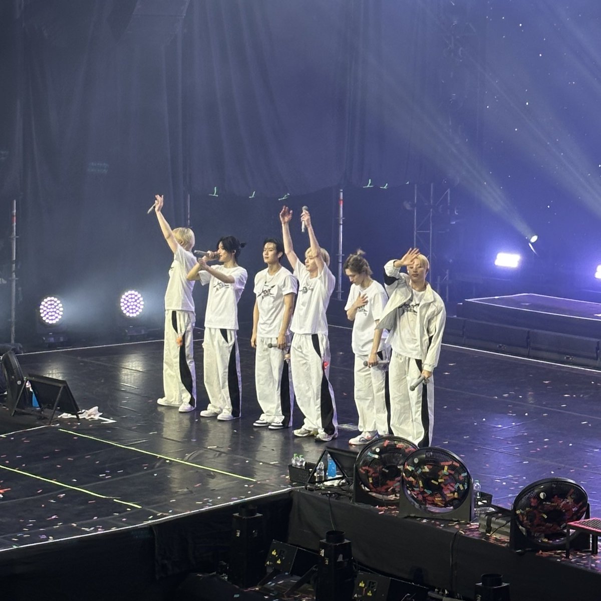 ⊙⊝⊜ tweet media