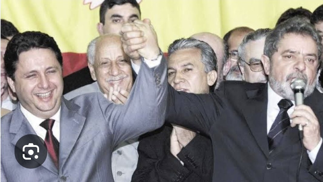 pilotociopaer32's tweet photo. @ZeDirceu_ Os 5 ou 6 últimos governantes do Rio de Janeiro que foram na sua maioria presos por corrupção, e transformaram o RJ em um ninho do crime organizado, foram e são aliados de Lula e do PT. https://t.co/8tY8p5ofWI