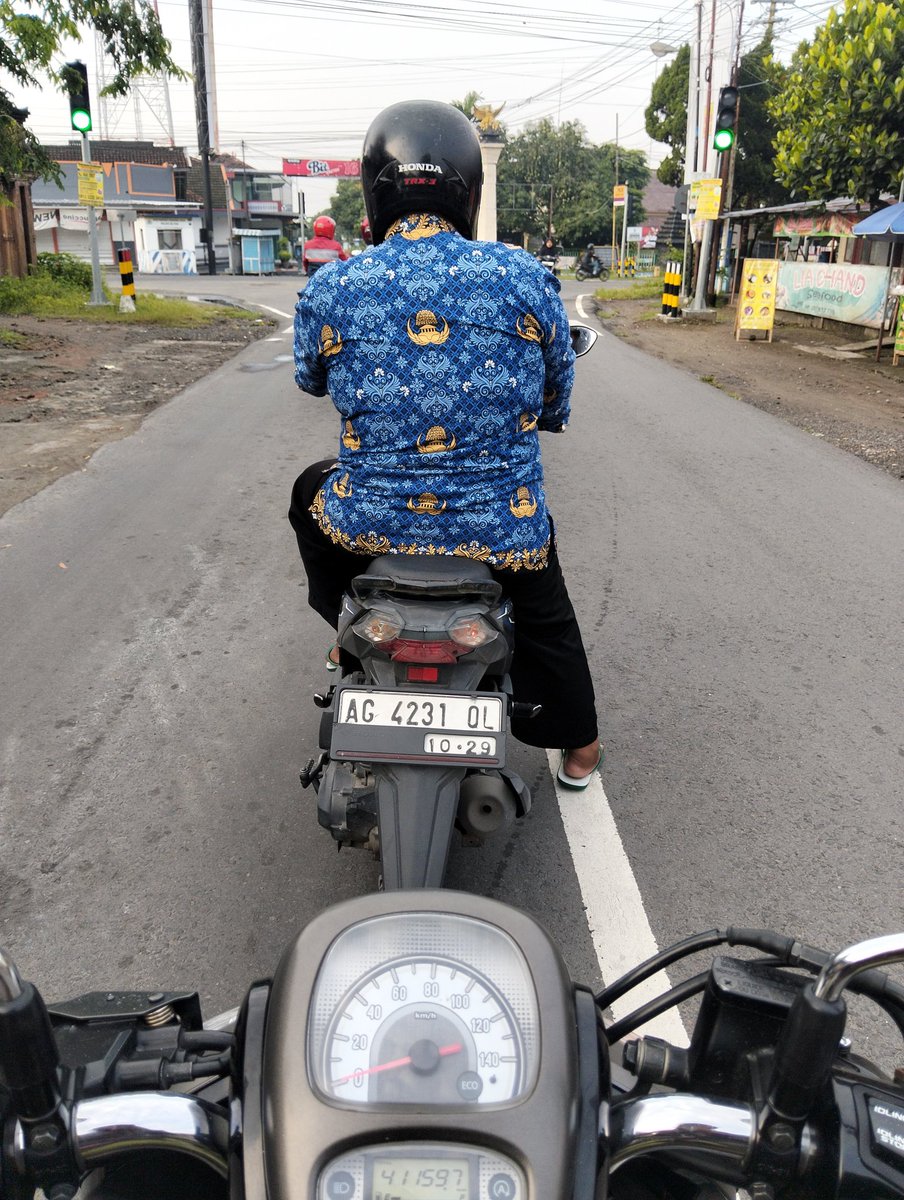 ini,pache tweet media