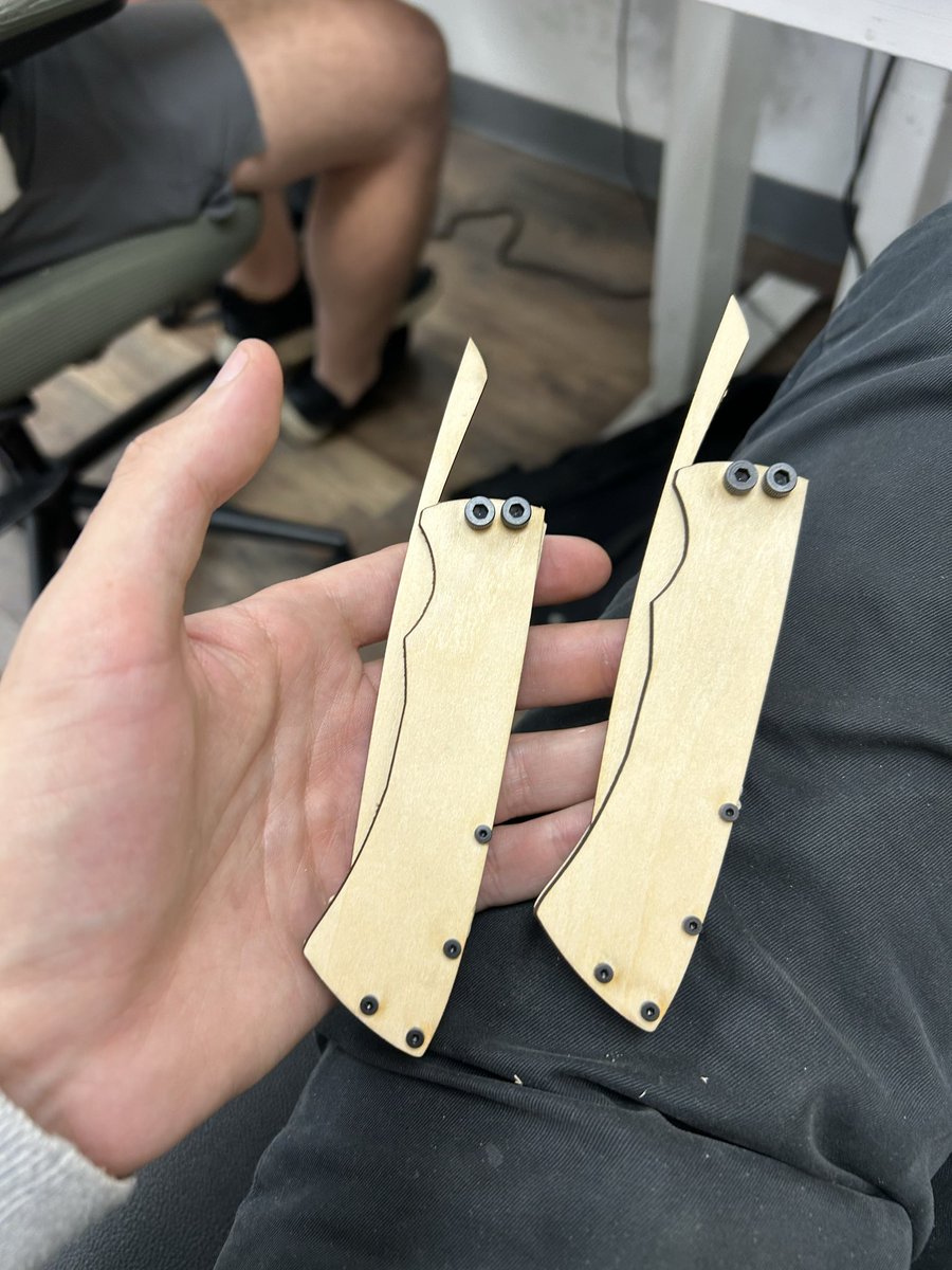 avimakesrobots's tweet image. Which design do you like better?