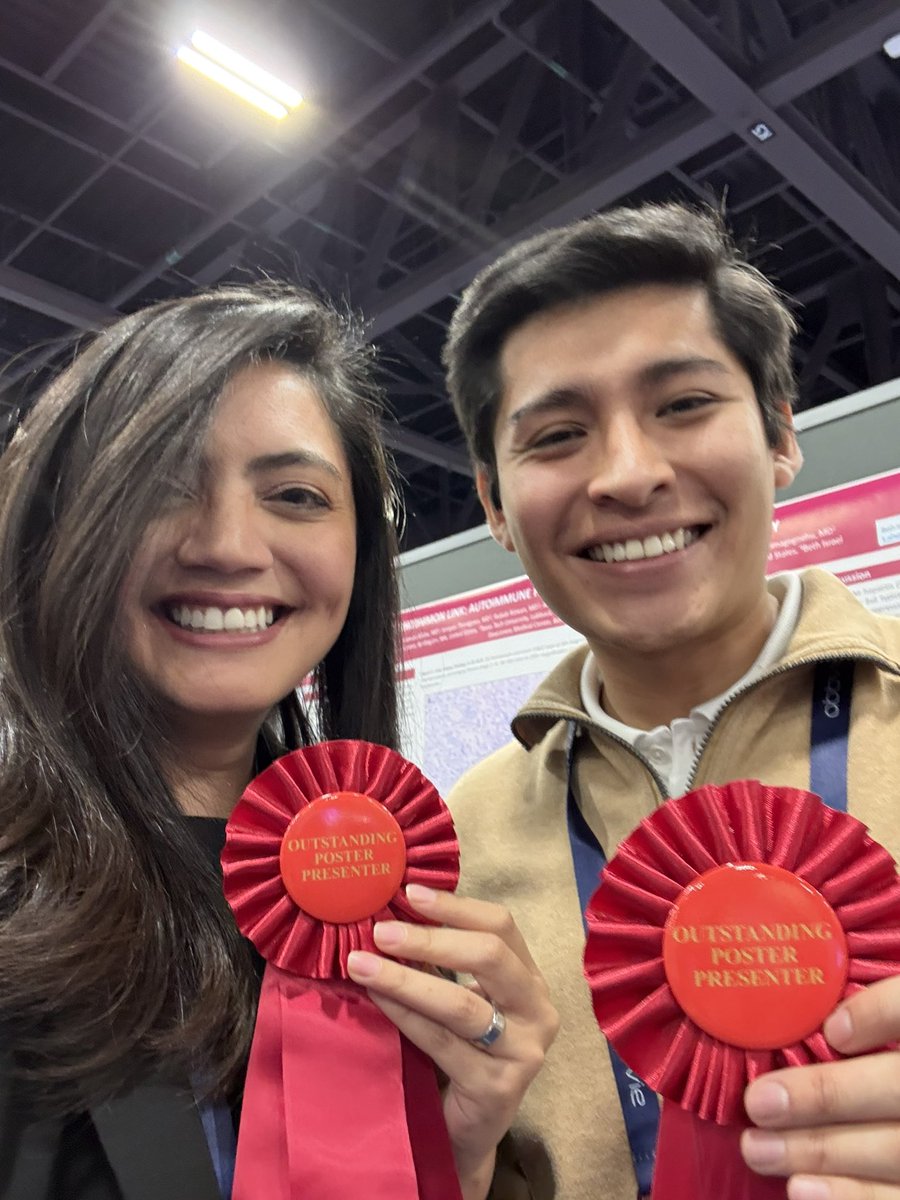 Ran into <a href="/DavidRafGL/">David Guevara</a> at #ACG2025 👏 Congratulations on receiving the Outstanding Poster Presenter award at your first ACG conference. Keep working hard and great things will keep coming your way. So proud to see a fellow Peruvian shining 🇵🇪✨
<a href="/AmCollegeGastro/">ACG</a> <a href="/AAPPHealth/">American Association of Peruvian Physicians (AAPP)</a>