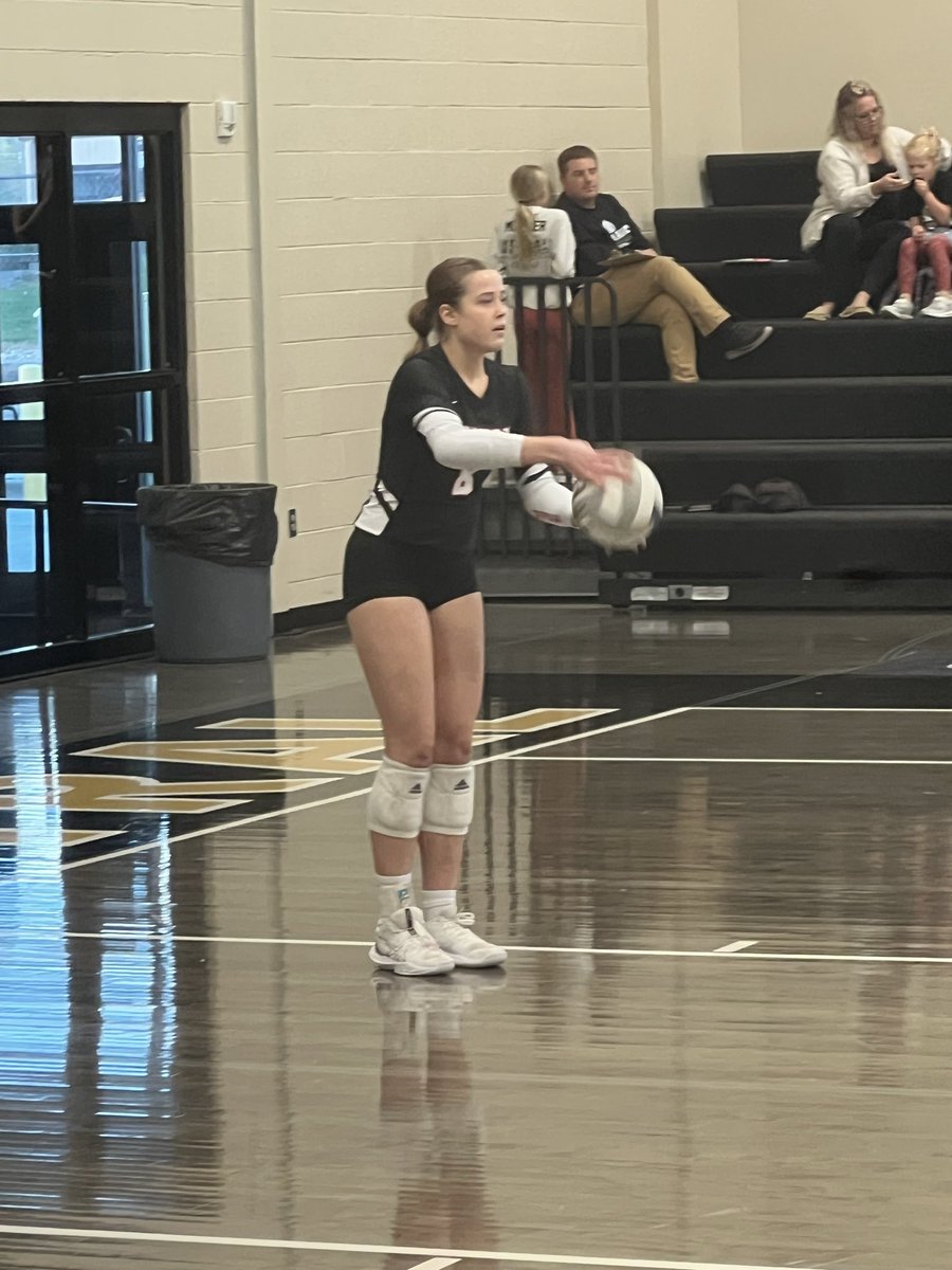 🏐 C2-3 Subdistrict 

🆚 Shelby-Rising City

Set 3: 25-16, Yutan

Huskies lead the match 2-1.  Keep fighting!!