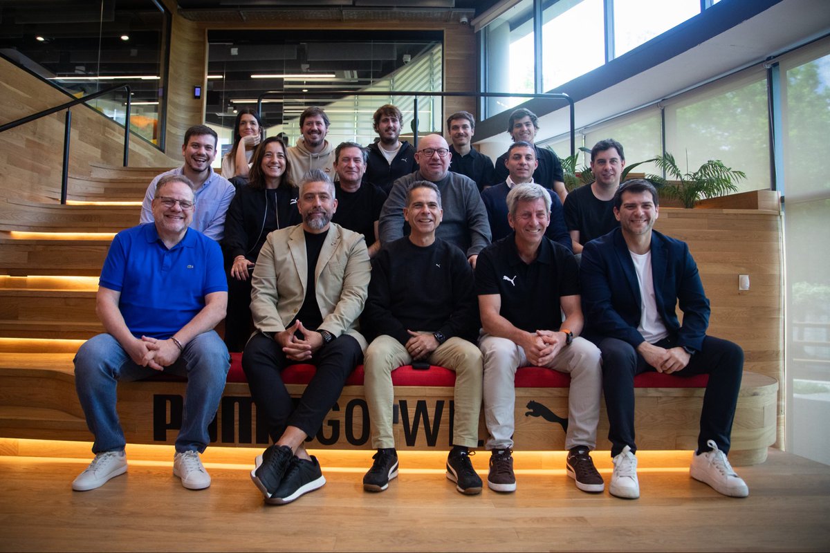 ➡️ Las autoridades del club, encabezadas por el presidente Sebastián Ordoñez, fueron recibidas por los directivos de PUMA en sus oficinas. 

🤝 Allí se cerró el acuerdo que unirá por dos años a nuestra institución con la reconocida marca internacional. 

🤩 Gracias por