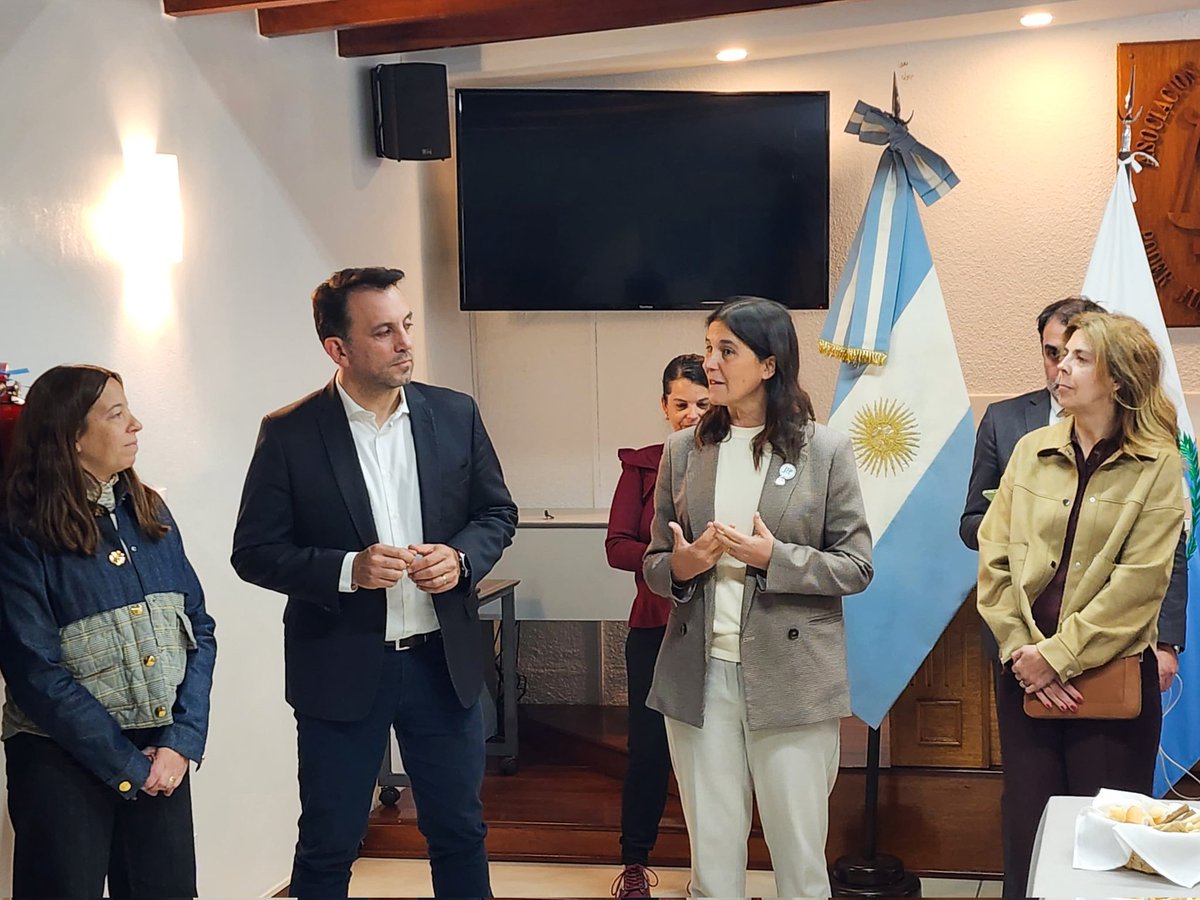 Reconocimos a las juezas de la Asociación de Mujeres Juezas de la Argentina -<a href="/AMJA_Argentina/">AMJA Argentina</a>- que formaron parte del programa de capacitaciones en escuelas, una iniciativa que llevamos adelante junto al Poder Judicial. 

🏫 ​Durante estos meses, visitaron instituciones de toda la