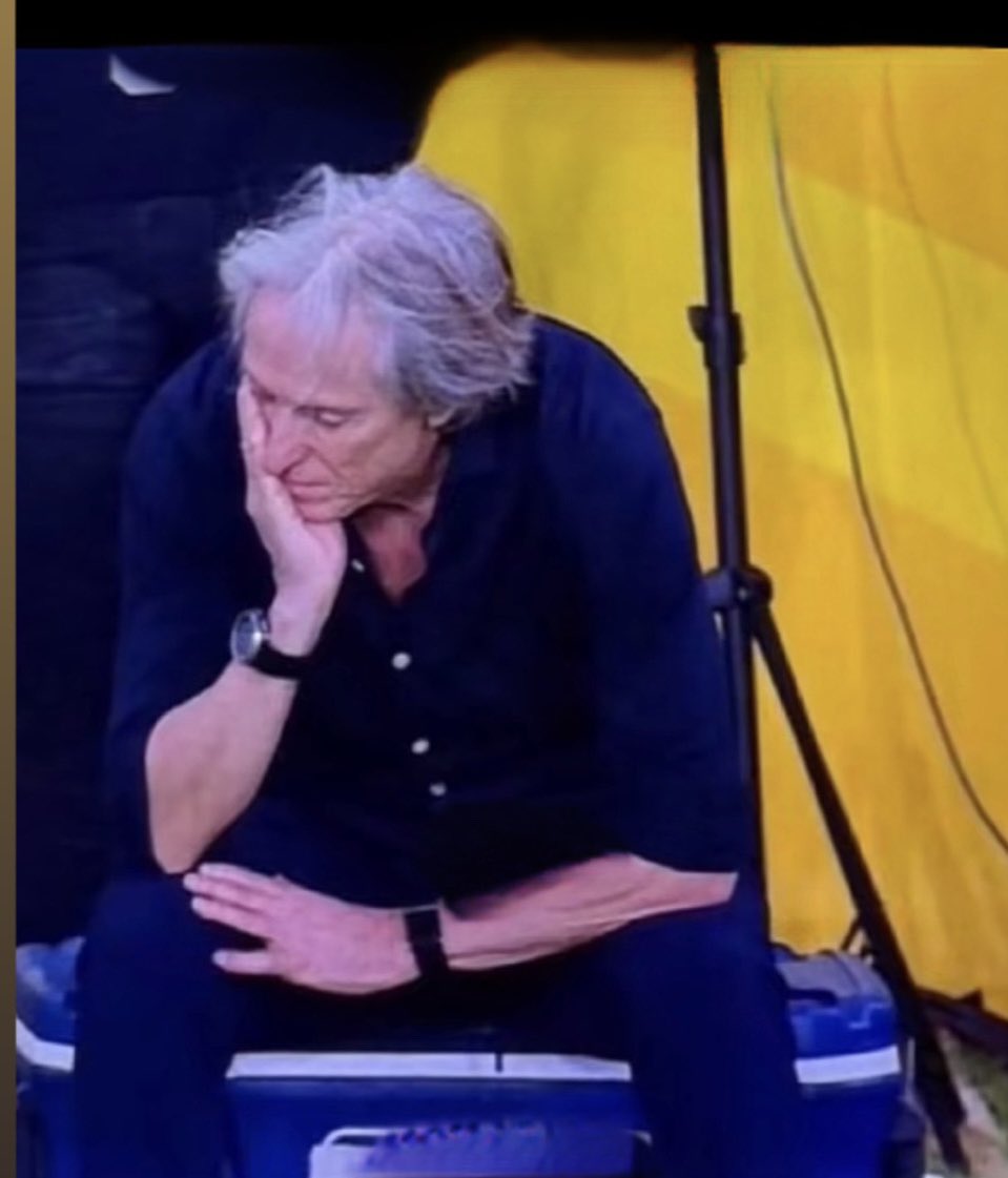 عساك من ذا الحال وردا 
الهلال من يصنع المدربين ✨