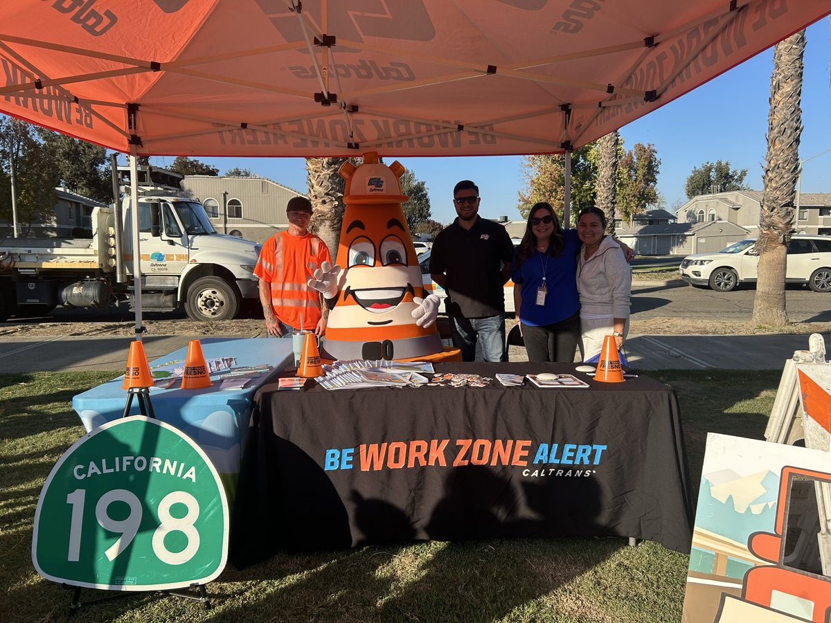 CaltransDist6's tweet photo. Lemoore: Come by and see Safety Sam at the Caltrans Be Work Zone Alert booth at the Lemoore National Night Out event. 4pm-6pm #SafetySam https://t.co/EROCFmaAJr