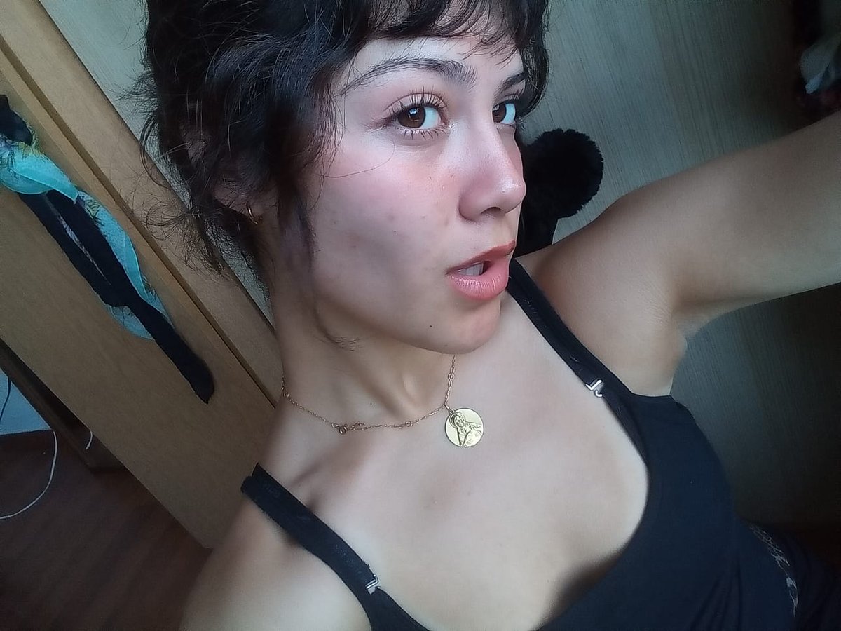 jotserena's tweet photo. cuando porfin encontras la excusa para subir esas fotos q en su momento no t convencían y después t arrepentiste d no haber subido https://t.co/XBUNIIpty1
