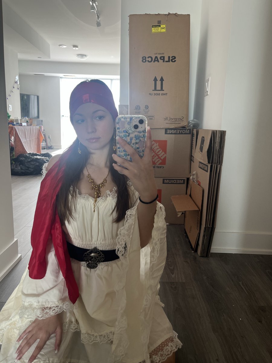 JFHaileyy's tweet photo. Captain Hails of the Black Sails https://t.co/vQbBYESDlt