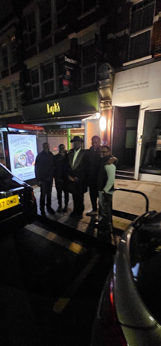 Surprise visit from Sir Olu Okeowo tonight. We made good memories. Absolutely 💯 ❤️ 

#lola #NigerianRestaurant #MuswellHill #london