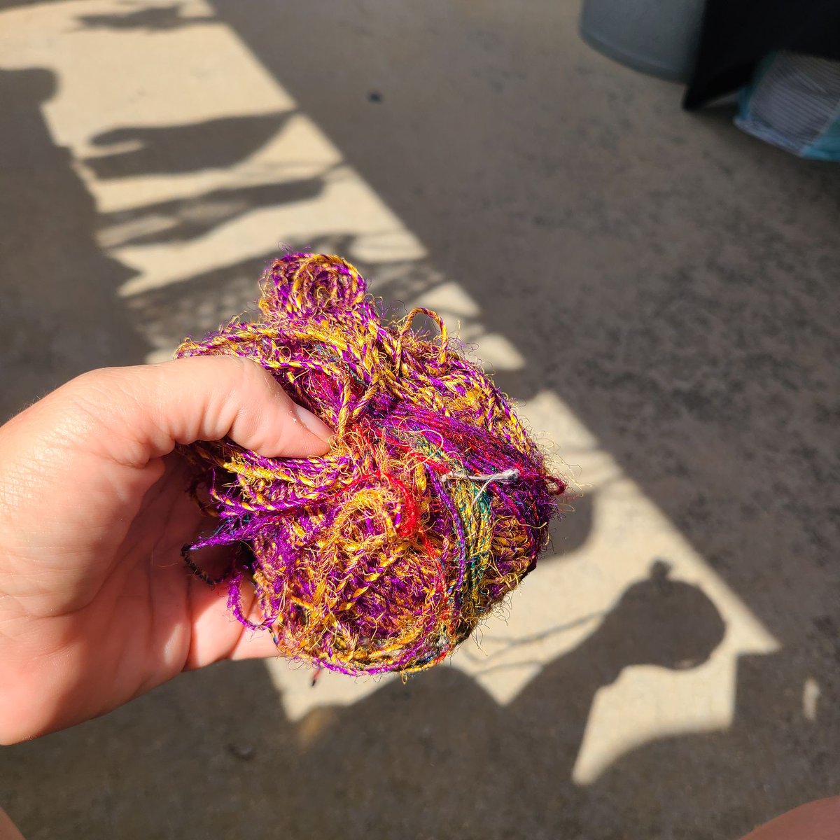 ChristinasYarns's tweet photo. Fiber 101 -- Not all yarns are created equal — and that’s a good thing!
🧵 Wool = warmth + bounce
🌿 Cotton = soft + durable
🌸 Acrylic = strong + affordable
Each has its place. Which do you love working with most?
#YarnEducation #FiberFacts #CrochetTips #CraftSmarter https://t.co/02qKWGs1XG