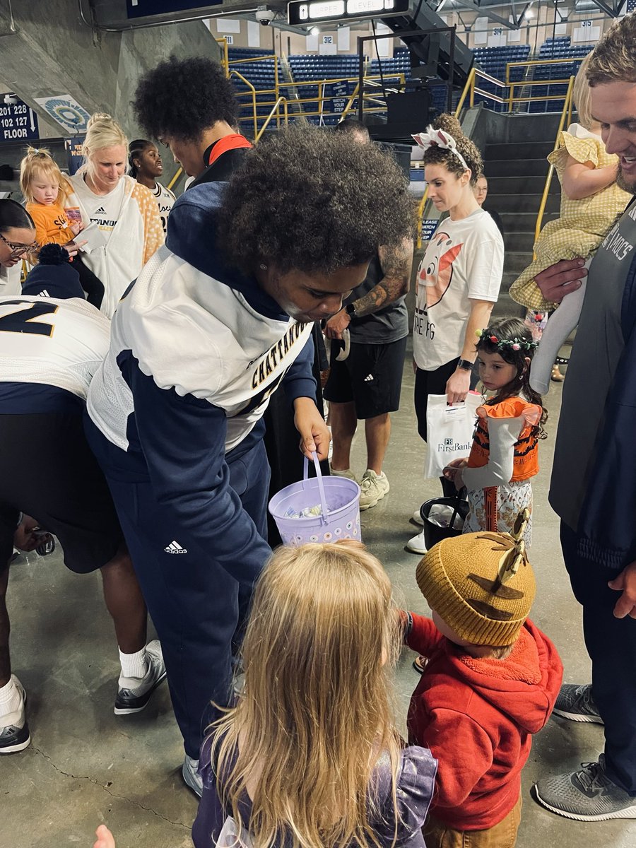 GoMocsFB's tweet image. Great time at the Boo and Gold event this evening 🎃
#GoMocsFB | #ClimbThMtn