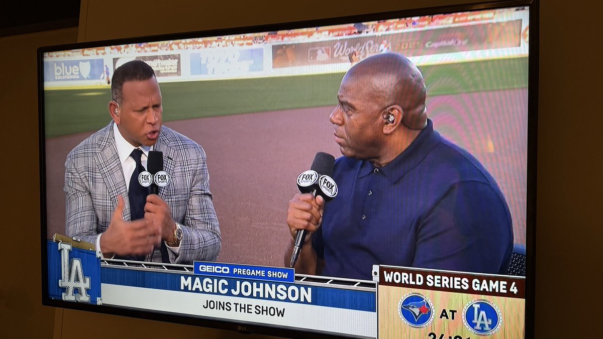 Flyingace773's tweet image. 米FOXの放送席がスーパースター揃い踏みすぎて凄い。皆で SHOHEI のこと話してる。日本人として誇らしい。

Go !! Shoooohei !!!

#PreGameShow 
#MLB #ドジャース 
#大谷翔平 #ワールドシリーズ 
#2025ワールドシリーズ