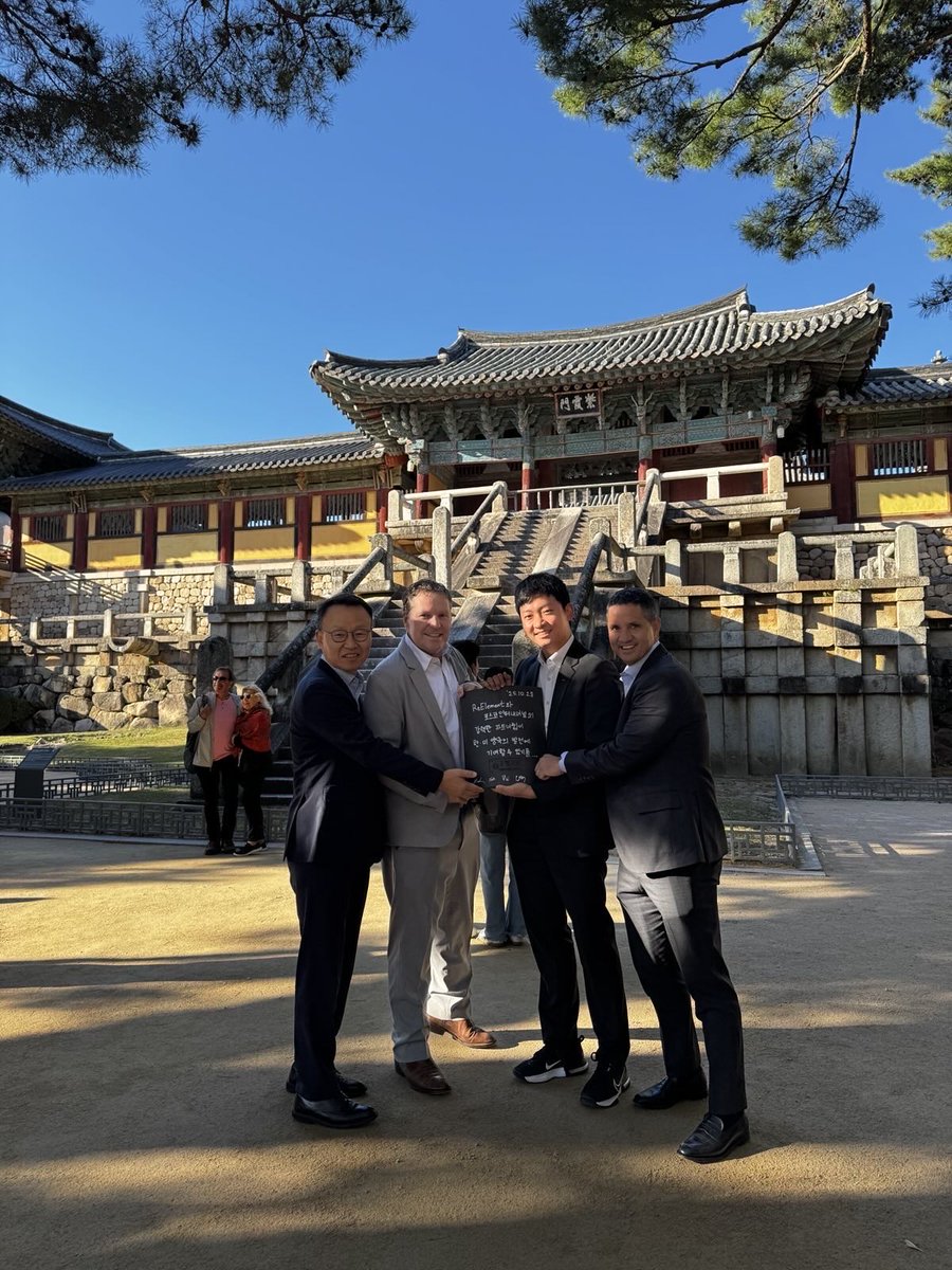 markcjensen's tweet image. To do great things you need great partners! Looking forward to another great day at APEC CEO summit and second half of week in south East Asia. @ReElementTech @Amerresources $arec.