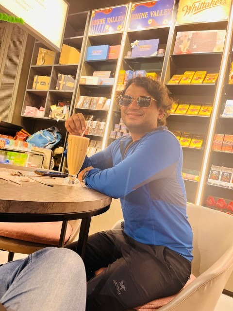 WithMahiSanju's tweet image. City of lights, dreams, and endless hustle.
#mumbaidiaries #bombayvibes #marinedrive #MumbaiCity #cityofdreams #MumbaiRains #GatewayOfIndia #mumbailove #ExploreMumbai #travelreels