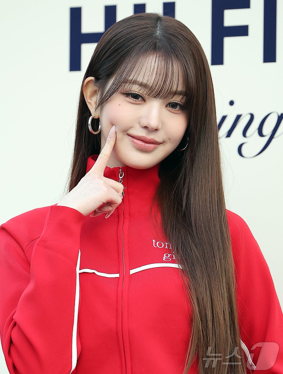 Janjian pose di satu event bareng Ayang