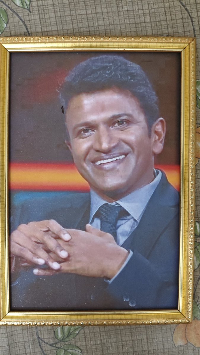 The most painful and heartbreaking day, want to erase October 29 date forever. The day i lost my Paramatma 💔. 4 years🥺
#DrPuneethRajkumar #AppuLivesOn