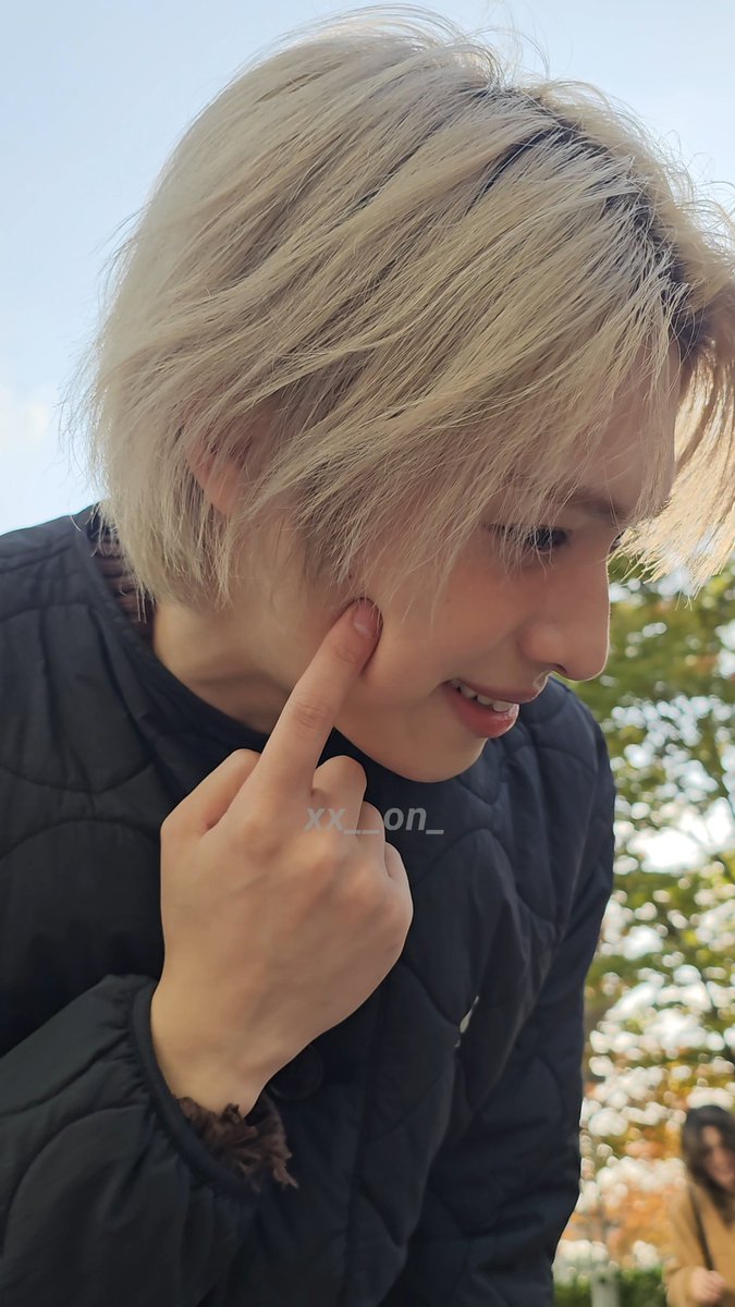 251029 쇼챔미팬

지석이 보조개 찌르자💕💕👈
#XdinaryHeroes #엑스디너리히어로즈 #Gaon #가온