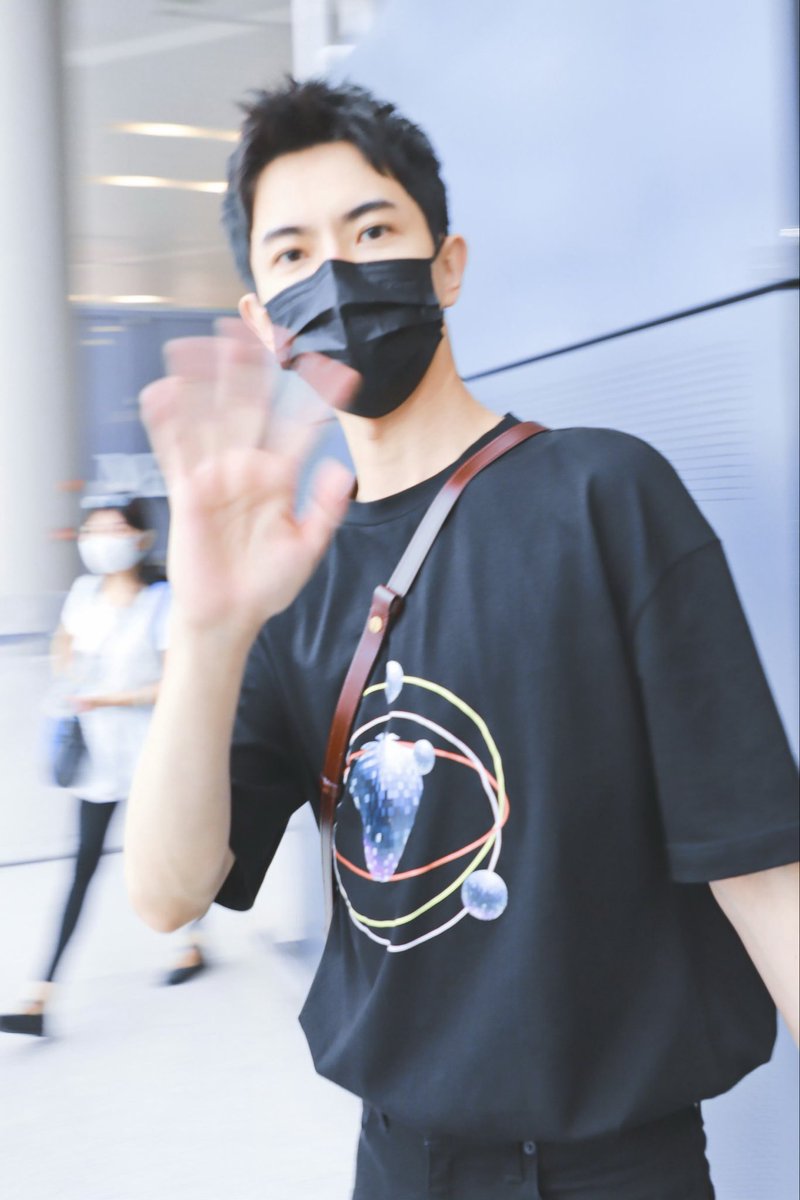 fm2ugrm's tweet photo. 今天是尾七🕯️
从此9月无比漫长…

我想对你说：
“你真的很棒
没有背景没有退路
仅凭着一腔热血跨越千里
单枪匹马地追逐梦想
来时路的艰辛
没有磨灭你的善良和道德
我们喜欢上了灵魂比阳光还要灼目的你
你已沁入无数人的记忆与心灵
跨越群体地域
人人皆知皆被感动
你是我们心中无可替代的顶流
下次见…” https://t.co/7PVg2X98V8