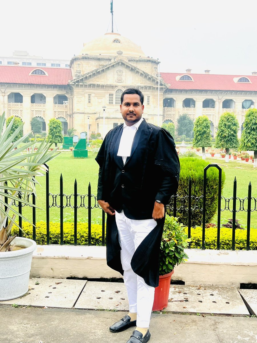 विनम्रता हमारी ताकत का सर्वोच्च स्तर है और बदला लेने की इच्छा हमारी कमजोरी की पहली NISHANI Hai !!