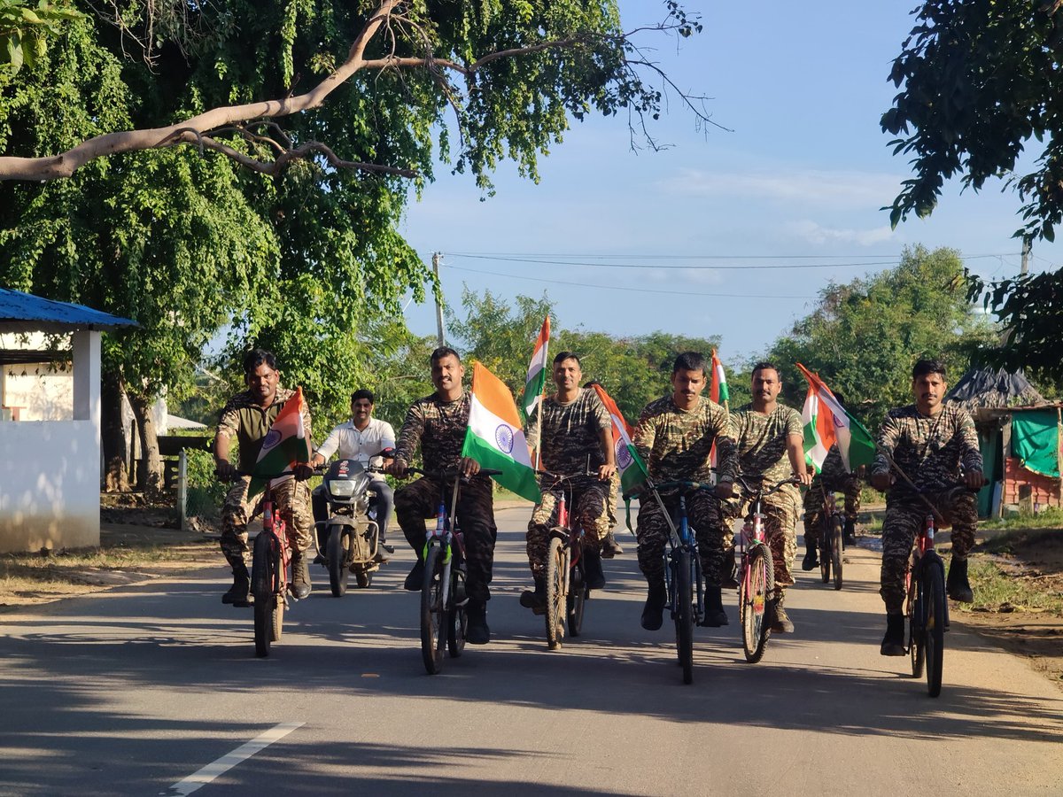 COMDT81BNCRPF's tweet photo. CYCLE RALLY 81BN CRPF https://t.co/gfwwLHLKMD
