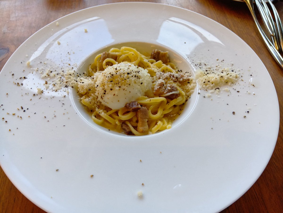 今日はおでけけです