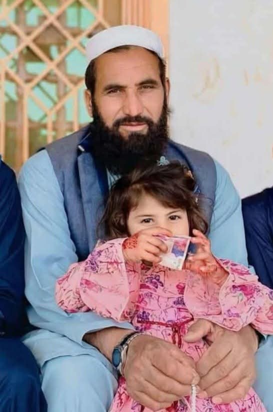 TNNEnglish's tweet image. Upper Dir: Former peace committee member Haji Azam Khan was martyred in firing by unknown assailants. The incident occurred in Dara Atrafy at around 1 a.m. Fear and panic spread in the area, while police have launched an investigation.
#kpkupdates #police #upperdir