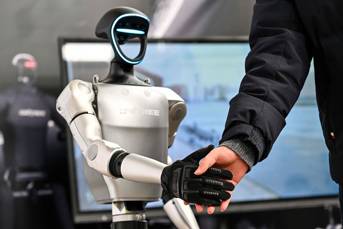 Frontlinestory's tweet image. #FrontlineFocus: Major Objectives for Economic and Social Development in China&apos;s 15th Five-Year Plan Period (2026-2030)

The Recommendations of the Central Committee of the Communist Party of China for Formulating the 15th Five-Year Plan for National Economic and Social…